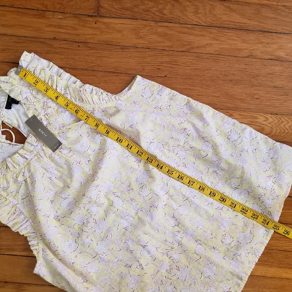J. Crew Ruffled Sleeveless Blouse in Pastel Floral | NWT - Picture 10 of 10